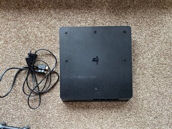 PlayStation 4 Slim 500 GB - Top stav - 9