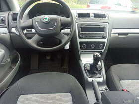 Škoda Octavia 2.0 TDI,klimatic,vyhřívané sedačky - 9