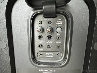 JBL Partybox 310 - 2x + stojany ( stav nového ) - 9