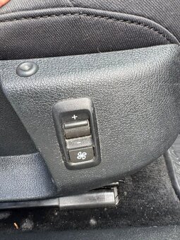 Volkswagen Passat 2.0 TDI, 103 kW, r. v. 2010 – velmi dobrý - 9