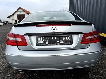 MERCEDES-BENZ E KUPÉ, 2.2 CDi 125kW, automat, krásný stav - 9