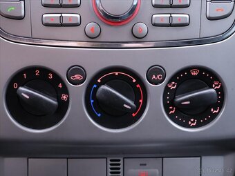 Ford Focus 1,6 TDCI Klima Tažné STK 03/27 (2009) - 9