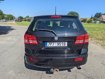 Dodge Journey na náhradní díly nebo opravu - 9
