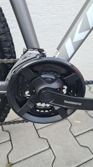 Kross Level 2.0, hydraulické brzdy, Shimano Acera, Rám 17 - 9