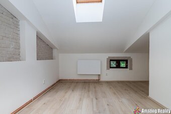 Prodej rodinného domu po rekonstrukci v obci Chotutice - 9