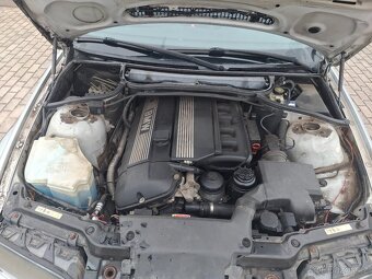 BMW E46 328i Touring - 9