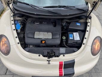 Volkswagen New Beetle 2.0 - 9