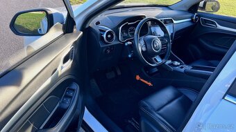 Elektrické SUV MG ZS Luxury Automat Kuze Panorama Kamera - 9