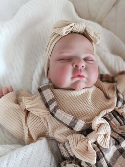 Krásná realistická holčička ( PEACHES ) - 9