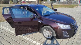 Prodám Chevrolet Cruze, 2,0 VCDi, kombi - ZLEVNĚNO - 9