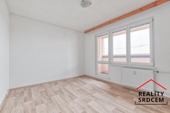 Pronájem částečně zrekonstruovaného bytu 3+1 s lodžií, 73 m2 - 9