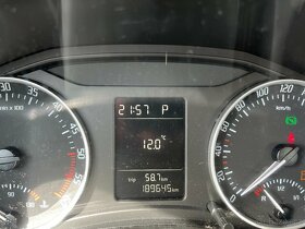 Škoda Octavia 1.6TDI DSG, Klima, Tažné - 9