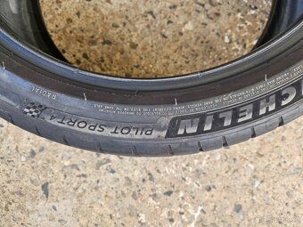 235/40R19 96Y XL Pilot Sport 4 MICHELIN - 9