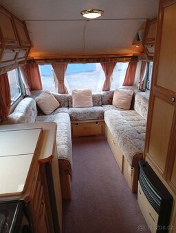 AKCE Luxusní karavan GENIUS Coachman, palandy, předs - 9