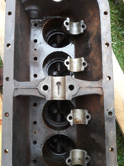 Motor a převodovka Ford T - 9
