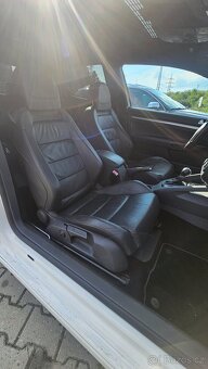 VW GOLF V R32 - 9