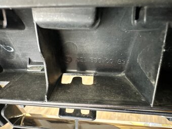 Grill maska chladiče Mercedes S-klase W221 - 9