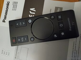 Smart TV 42" Panasonic TX-42AS740E-úhlopříčka106cm - 9