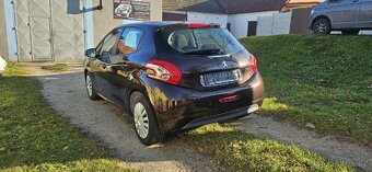 Peugeot 208 1.2 12v 60kw Allure PC KLIMA 6/2013 89900km - 9
