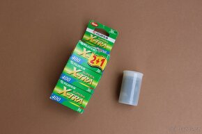 Prodám zrcadlovku Olympus iS-200 + objektiv 52mm - 9