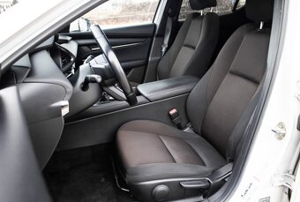 Mazda 3 90kW (2020). - 9