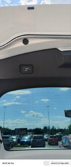 Mondeo mk5 2.0 nafta 132 kw - 9