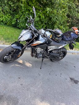 KTM duke 790 - 9