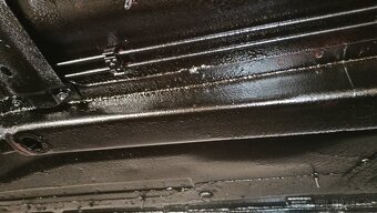 WV Caddy Nástřik podvozku včetně dutin - 9