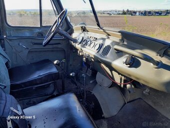 Uaz 469 - 9