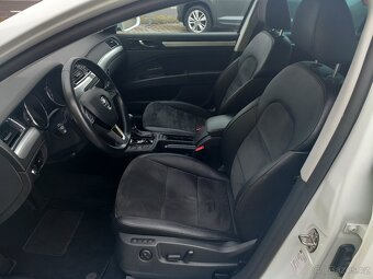 Škoda Superb 2.0TDi DSG 4x4 ELEGANCE NAVI BI-XENONY - 9