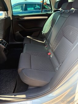 Škoda Superb 3 COMBI 2.0tdi MATRIX/KAMERA/TAŽNÉ/1.MAJ - 9