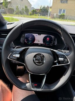 ŠKODA OCTAVIE RS 2,0 TSI/180 KW DSG - 9
