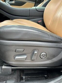 Hyundai SantaFe 2.2 CRDI LUXURY 4x4 2021,7míst, Diesel 148kW - 9