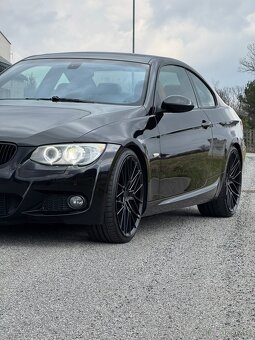 Bmw E92 335i LCI look červený interier - 9