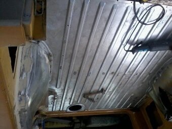 Opravy a renovace KAROSERIÍ - 9