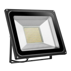 LED reflektor (halogen,lampa,světlo). - 9