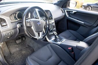 VOLVO XC60 (2015) - 9