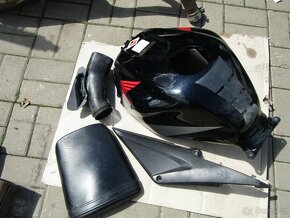 honda cbr 600rr PC37 - 9