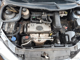 Peugeot 206 1,4i 55kW 2000rok, na díly - 9