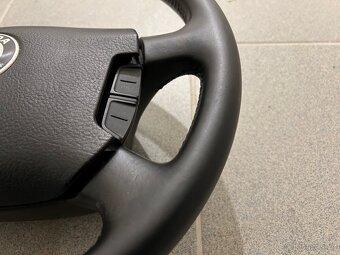 Multifunkční volant kožený Škoda Octavia Superb - 9