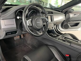Jaguar XF 30d R-SPORT Panorama Meridian - 9