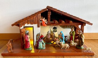 Starý velký dřevěný betlém s osvětlením - 9