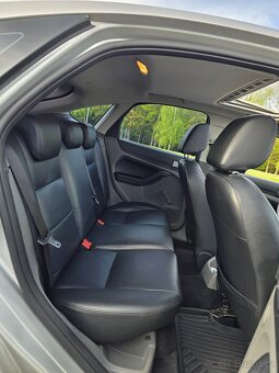 Ford focus 1.6tdci 80kw r.2008 nová STK - 9