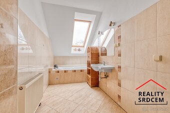 Pronájem zrekonstruovaného bytu 3+kk s pracovnou v RD, 119 m - 9