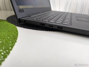 LENOVO V130-15IKB i3 7gen 8/256Gb - 9