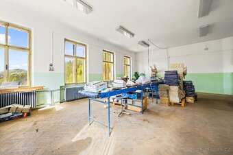 Prodám objekt bývalé školy Desná III - 9