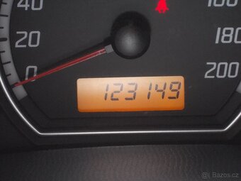 Suzuki Swift, 1.3i 4x4 KLIMA,VYHŘ. SEDAČKY - 9