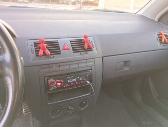 Fabia 1.2 stk 4/26 168tkm/r.v2008 - 9