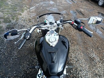 Triumph America 865 - 9
