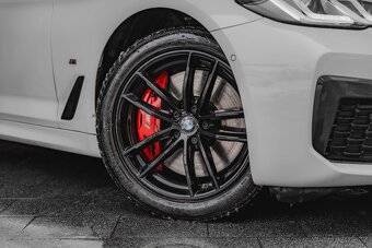 BMW 530d-210kW-xD-Mpaket-HUD-CZ-8xALU - 9